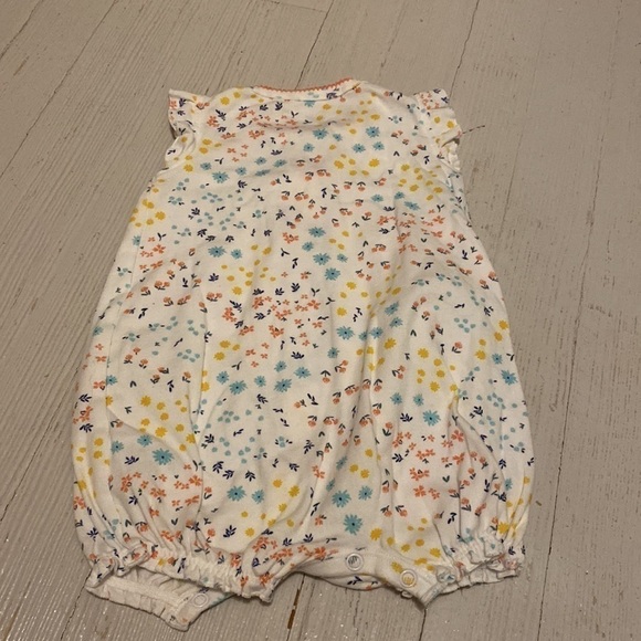 CARTER’S Flower Romper - Picture 4 of 4
